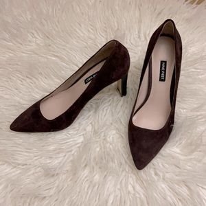 Nine West/ leather outsole/Wine Color suede with snake leather heel. 3.5” heel.